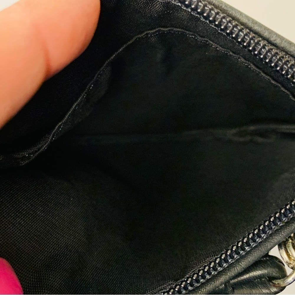 Fossil Black Leather NWOT Wristlet/Wallet ! - Picture 5 of 6